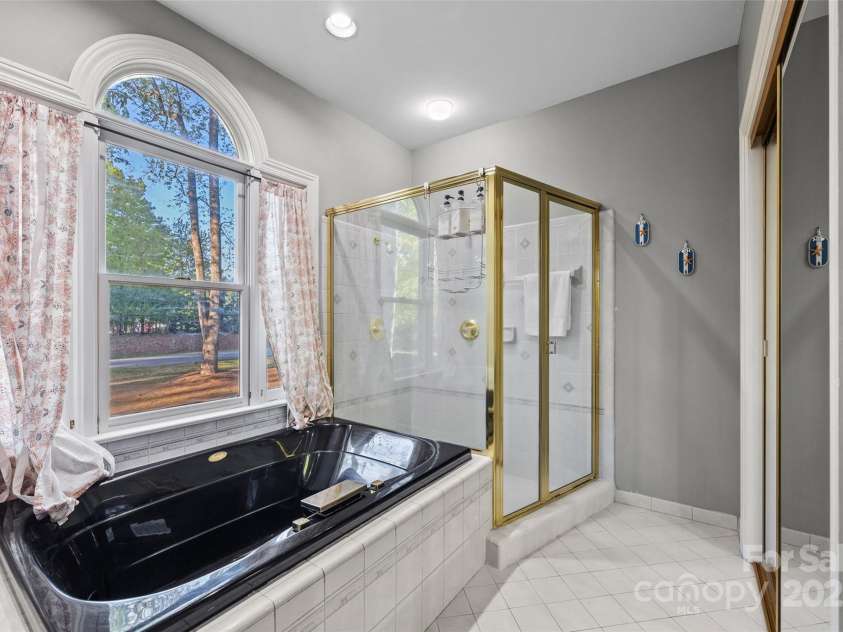 252 Greyfriars Road, Mooresville, NC 28117.  MLS# CAR4242527, YatesRealty ID 17579. 