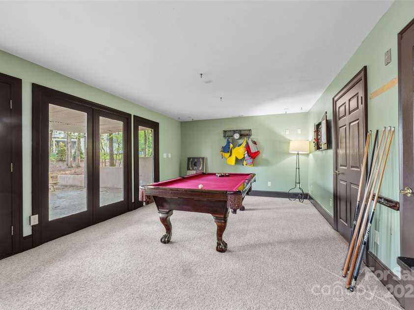 252 Greyfriars Road, Mooresville, NC 28117.  MLS# CAR4242527, YatesRealty ID 17579. 