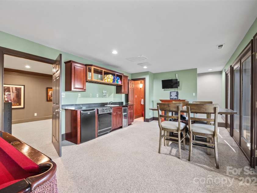 252 Greyfriars Road, Mooresville, NC 28117.  MLS# CAR4242527, YatesRealty ID 17579. 