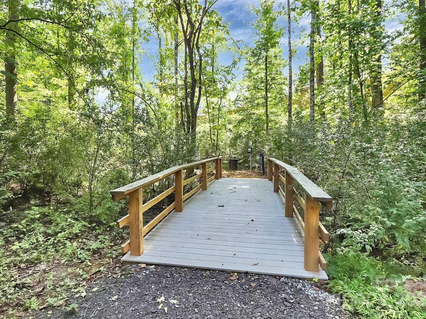 9521 Munsing Drive, Charlotte, NC 28269.  MLS# CAR4302669, YatesRealty ID 1758. 