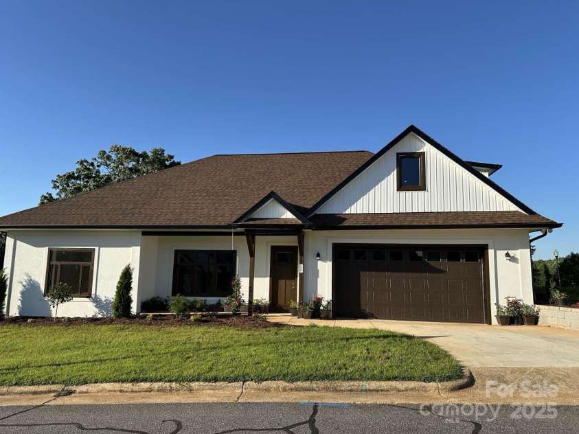 115 Hill Street, Granite Falls, NC 28630.  MLS# CAR4259661, YatesRealty ID 17580. 