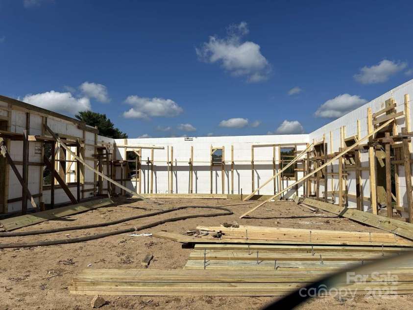 115 Hill Street, Granite Falls, NC 28630.  MLS# CAR4259661, YatesRealty ID 17580. 