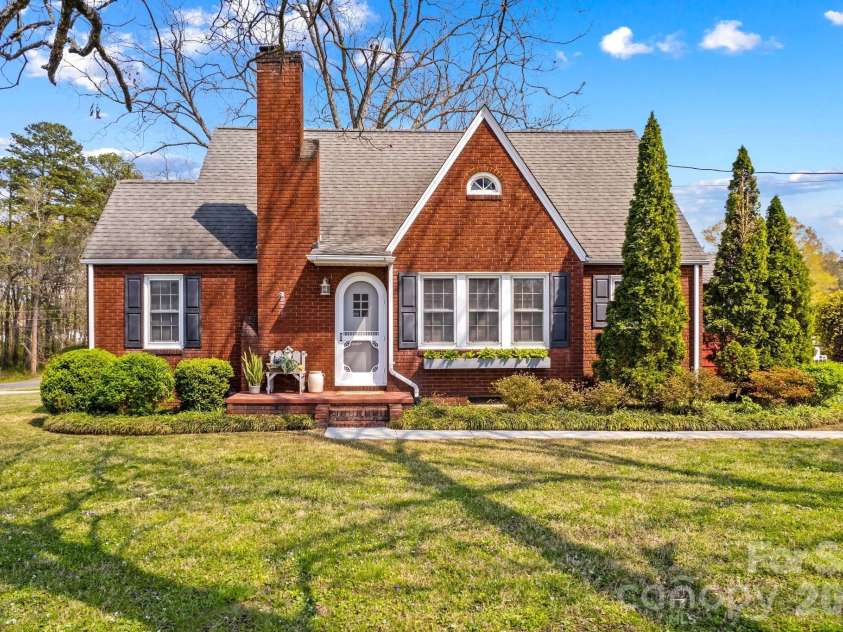 4660 US Highway 601 Highway, Salisbury, NC 28147.  MLS# CAR4363618, YatesRealty ID 17580. 