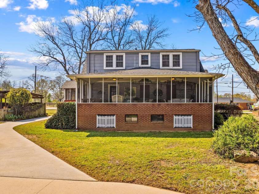 4660 US Highway 601 Highway, Salisbury, NC 28147.  MLS# CAR4363618, YatesRealty ID 17580. 