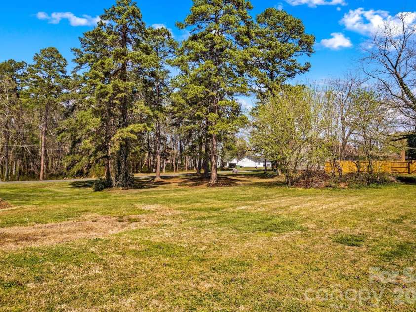 4660 US Highway 601 Highway, Salisbury, NC 28147.  MLS# CAR4363618, YatesRealty ID 17580. 