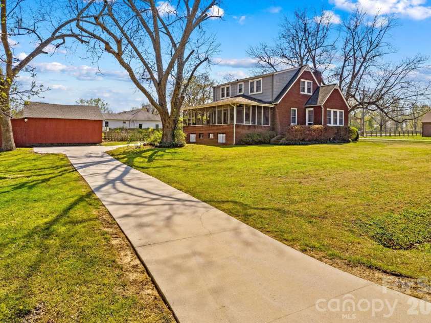 4660 US Highway 601 Highway, Salisbury, NC 28147.  MLS# CAR4363618, YatesRealty ID 17580. 