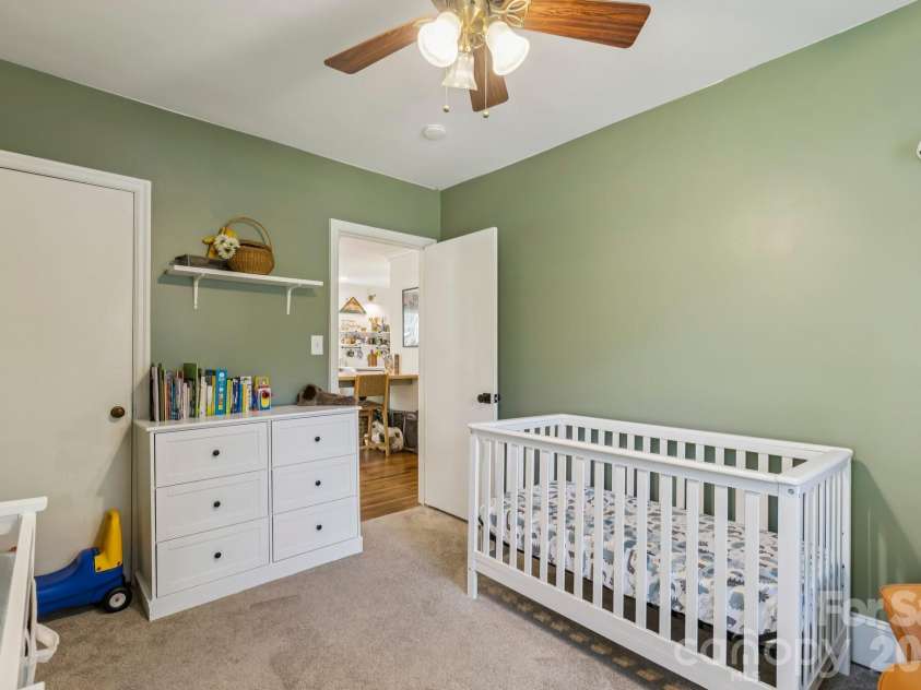 5508 Crestland Avenue, Charlotte, NC 28269.  MLS# CAR4344312, YatesRealty ID 17581. 