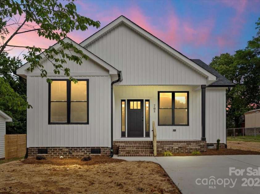 705 Sunderland Road, Concord, NC 28027.  MLS# CAR4259078, YatesRealty ID 17581. 