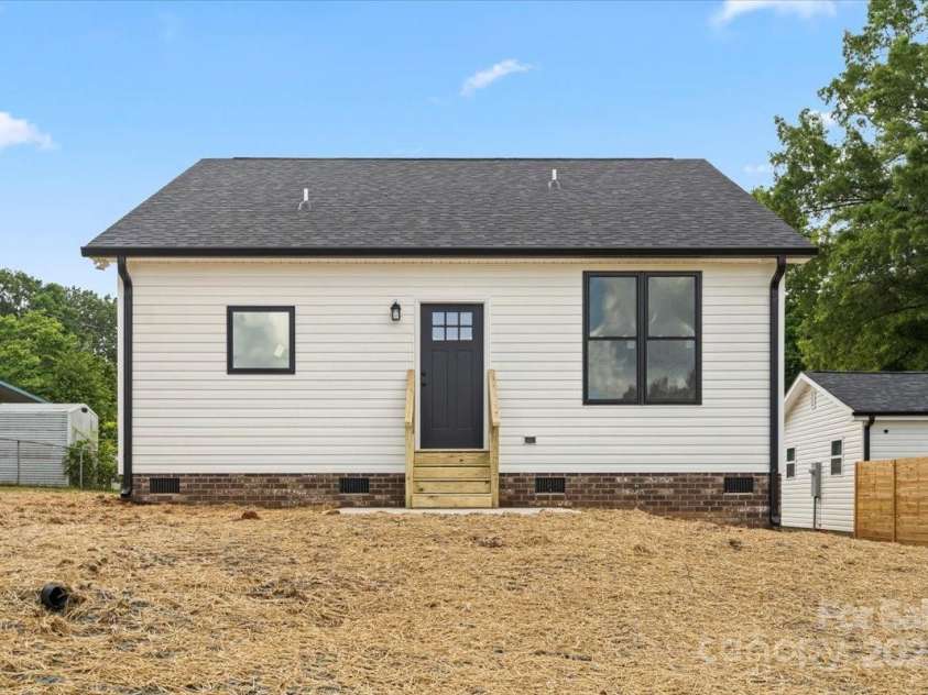 705 Sunderland Road, Concord, NC 28027.  MLS# CAR4259078, YatesRealty ID 17581. 