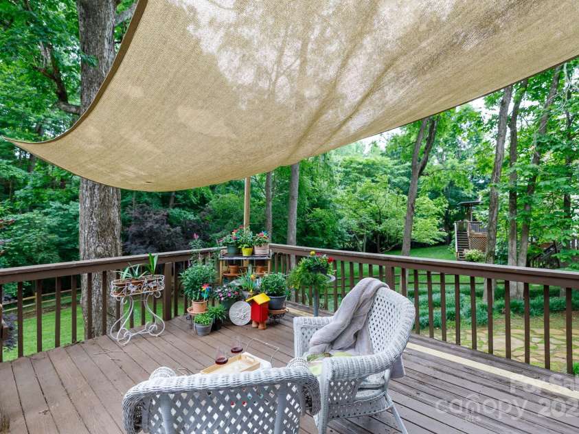 211 Southfork Drive, Belmont, NC 28012.  MLS# CAR4259724, YatesRealty ID 17582. Relax!