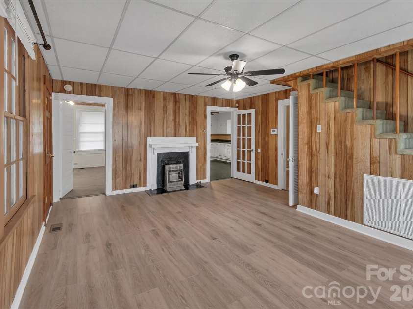 215 King Street, Gastonia, NC 28052.  MLS# CAR4335649, YatesRealty ID 17585. 