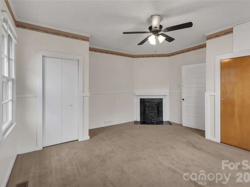 215 King Street, Gastonia, NC 28052.  MLS# CAR4335649, YatesRealty ID 17585. 