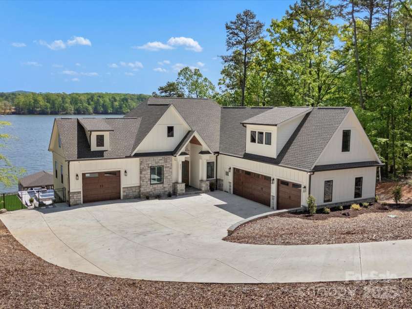 8044 Edgewater Drive, Norwood, NC 28128.  MLS# CAR4252013, YatesRealty ID 17585. 