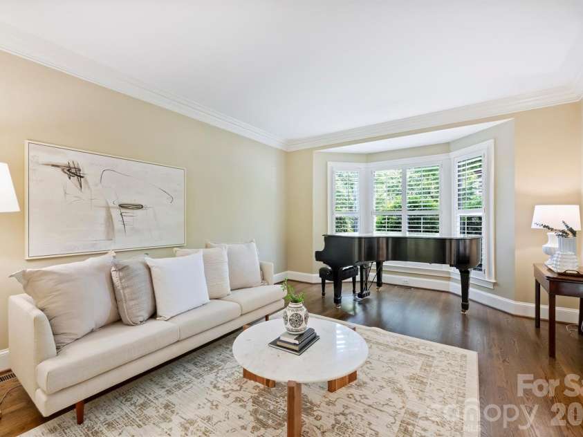 4227 Shepherdleas Lane, Charlotte, NC 28277.  MLS# CAR4358480, YatesRealty ID 17586. Living Room