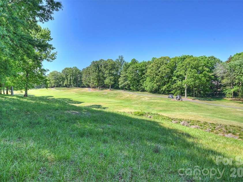 4227 Shepherdleas Lane, Charlotte, NC 28277.  MLS# CAR4358480, YatesRealty ID 17586. Piper Glen Golf Coure