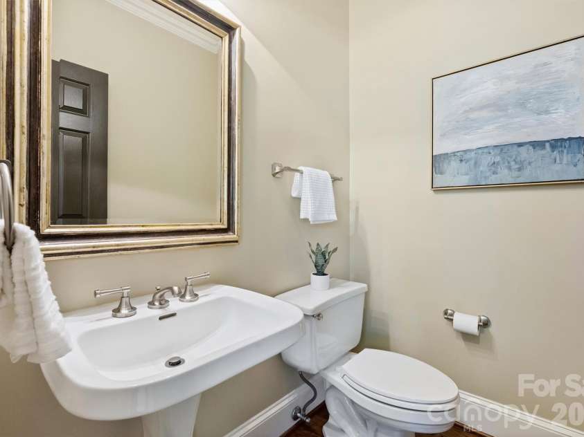 4227 Shepherdleas Lane, Charlotte, NC 28277.  MLS# CAR4358480, YatesRealty ID 17586. Powder Room downstairs