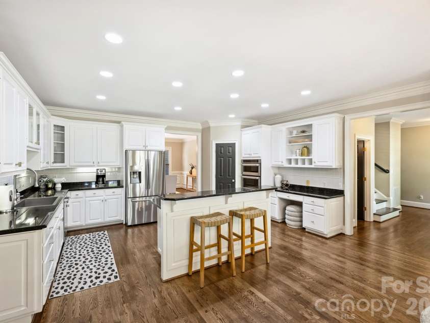 4227 Shepherdleas Lane, Charlotte, NC 28277.  MLS# CAR4358480, YatesRealty ID 17586. The floors are beautiful
