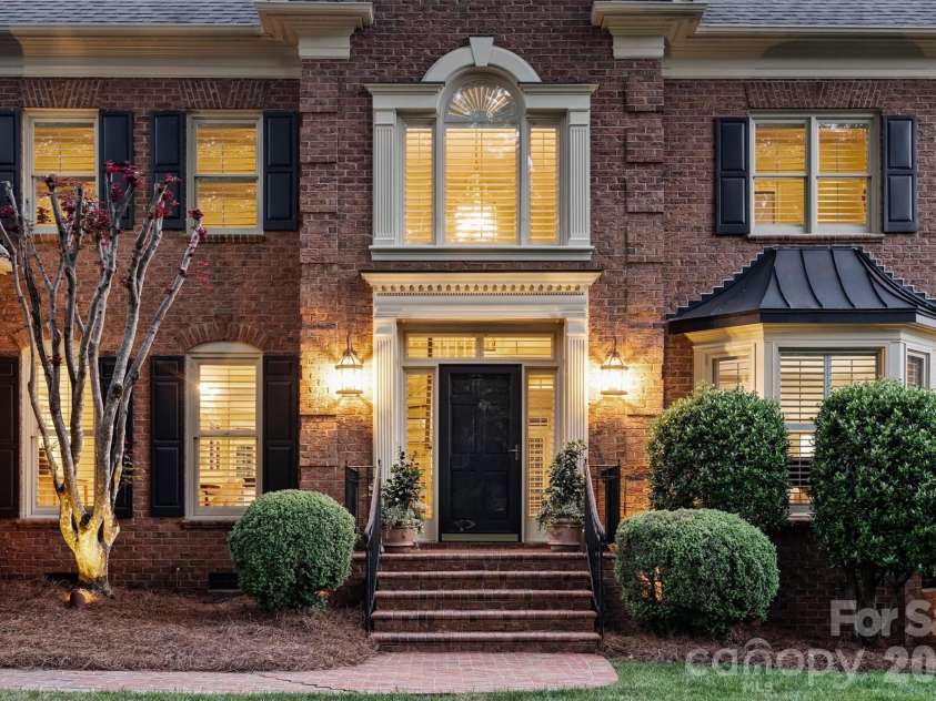 4227 Shepherdleas Lane, Charlotte, NC 28277.  MLS# CAR4358480, YatesRealty ID 17586. The lights are beautiful