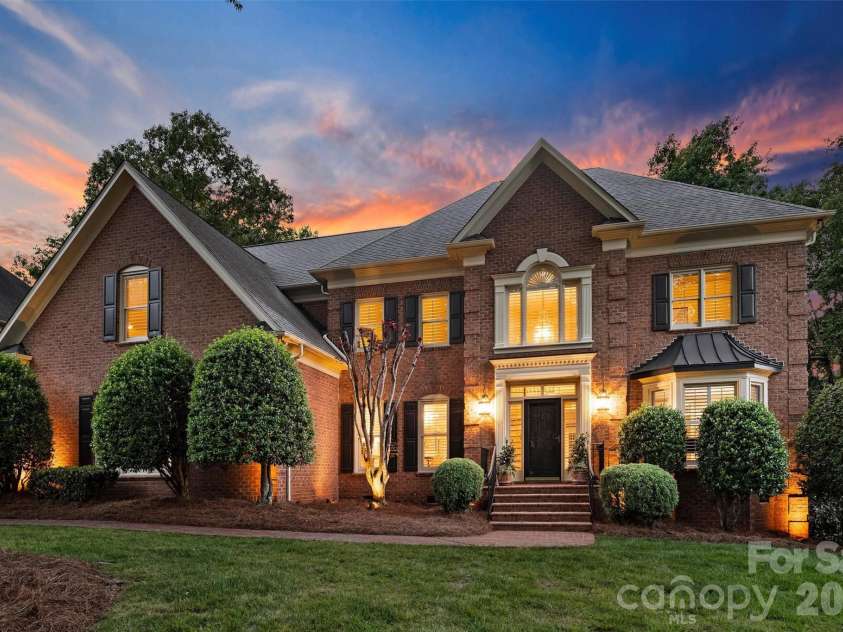 4227 Shepherdleas Lane, Charlotte, NC 28277.  MLS# CAR4358480, YatesRealty ID 17586. Twilight at Shepherdeas Lane