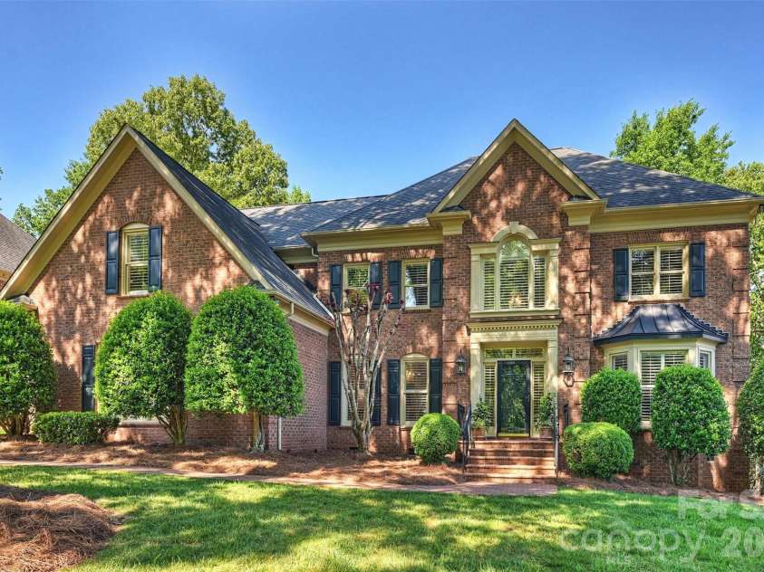 4227 Shepherdleas Lane, Charlotte, NC 28277.  MLS# CAR4358480, YatesRealty ID 17586. Welcome to 4227 Shepherdleas Lane
