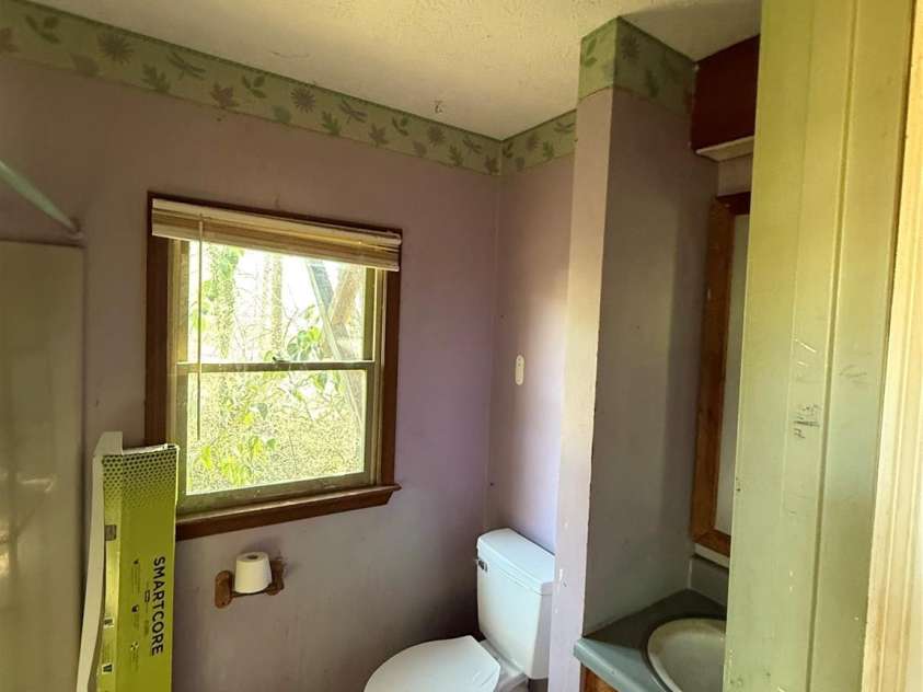 708 Miami Terrace, Hendersonville, NC 28791.  MLS# CAR4238040, YatesRealty ID 17586. 