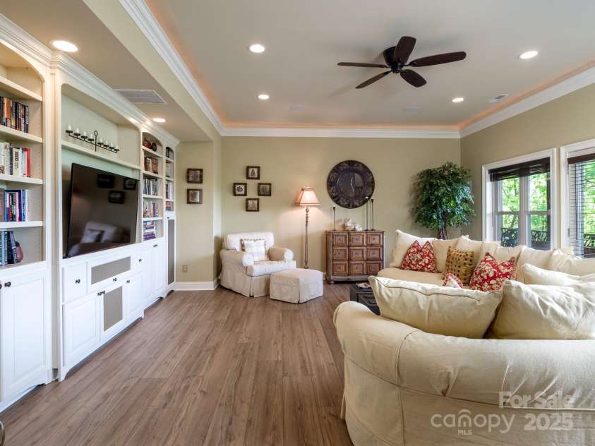 41 Annakesta Court, Brevard, NC 28712.  MLS# CAR4261233, YatesRealty ID 17587. 