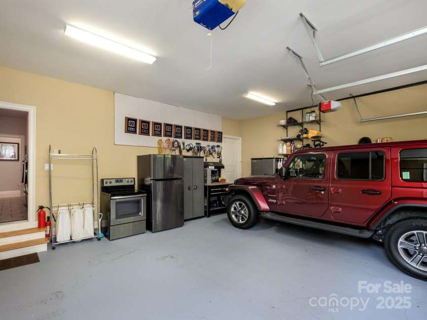 41 Annakesta Court, Brevard, NC 28712.  MLS# CAR4261233, YatesRealty ID 17587. 