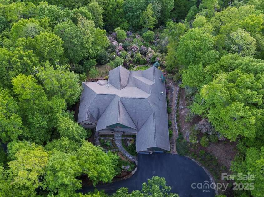 41 Annakesta Court, Brevard, NC 28712.  MLS# CAR4261233, YatesRealty ID 17587. 