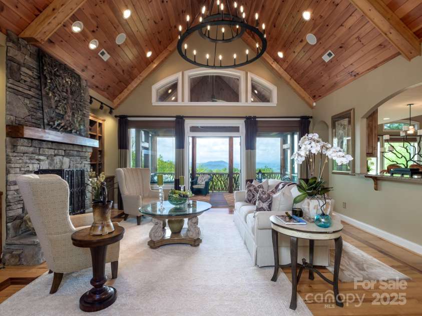 41 Annakesta Court, Brevard, NC 28712.  MLS# CAR4261233, YatesRealty ID 17587. 