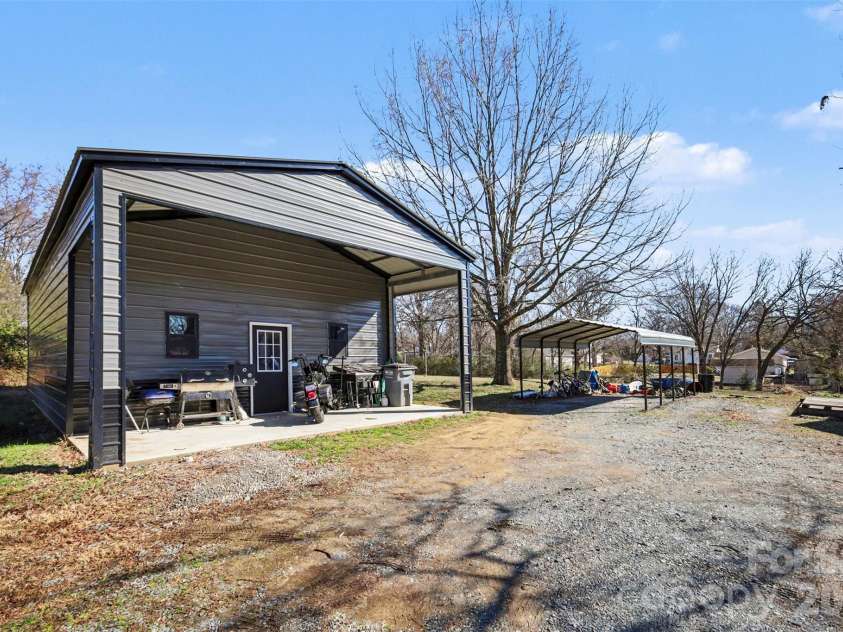 612 Ross Street, Marshville, NC 28103.  MLS# CAR4347589, YatesRealty ID 17587. 
