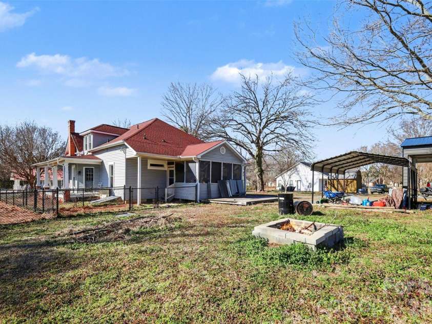 612 Ross Street, Marshville, NC 28103.  MLS# CAR4347589, YatesRealty ID 17587. 