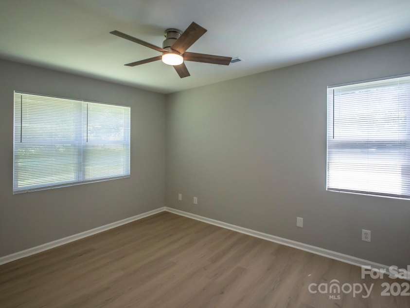 1004 Johnson Street, Charlotte, NC 28206.  MLS# CAR4256693, YatesRealty ID 17588. Owners suite