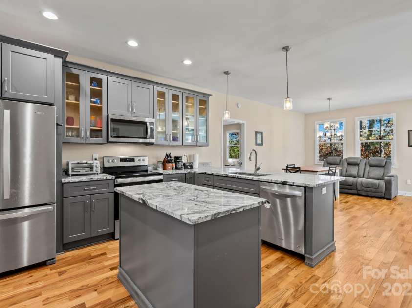 79 Greenwood Fields Drive, Asheville, NC 28804.  MLS# CAR4220069, YatesRealty ID 17589. 