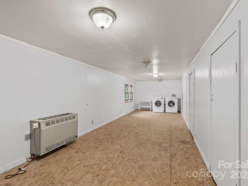 61 Doe Loop, Hot Springs, NC 28743.  MLS# CAR4295989, YatesRealty ID 1759. Propane heater