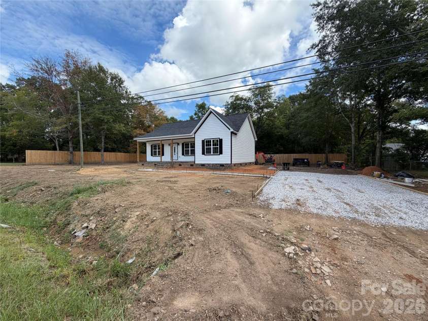 764 Old York Road, Chester, SC 29706.  MLS# CAR4336938, YatesRealty ID 1759. 