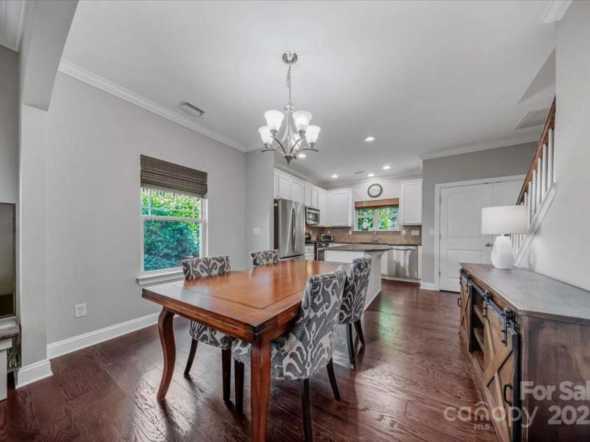 204 Aztec Circle, Mooresville, NC 28117.  MLS# CAR4256248, YatesRealty ID 17590. Dining Area and Kitchen