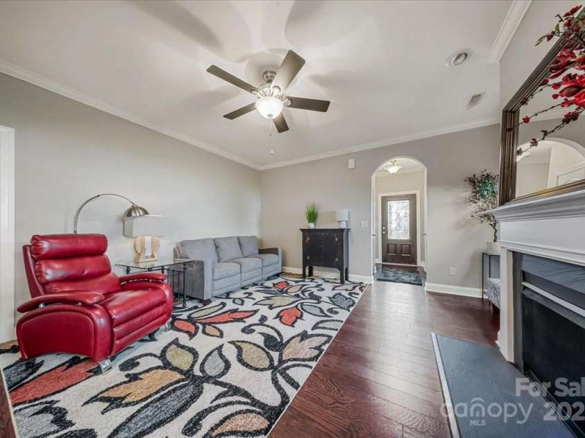 204 Aztec Circle, Mooresville, NC 28117.  MLS# CAR4256248, YatesRealty ID 17590. Living Room with view of entrance