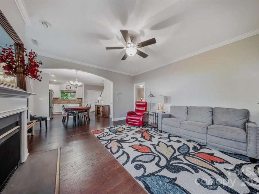 204 Aztec Circle, Mooresville, NC 28117.  MLS# CAR4256248, YatesRealty ID 17590. Open Living Room, Dining Area and Kitchen