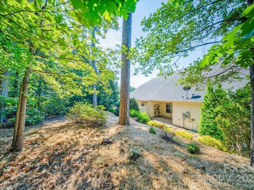 204 Aztec Circle, Mooresville, NC 28117.  MLS# CAR4256248, YatesRealty ID 17590. Private backyard