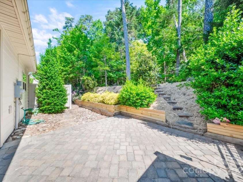 204 Aztec Circle, Mooresville, NC 28117.  MLS# CAR4256248, YatesRealty ID 17590. Uncovered patio area