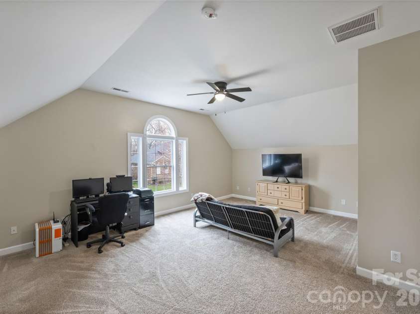 410 Deer Brush Lane, Waxhaw, NC 28173.  MLS# CAR4353567, YatesRealty ID 17592. 