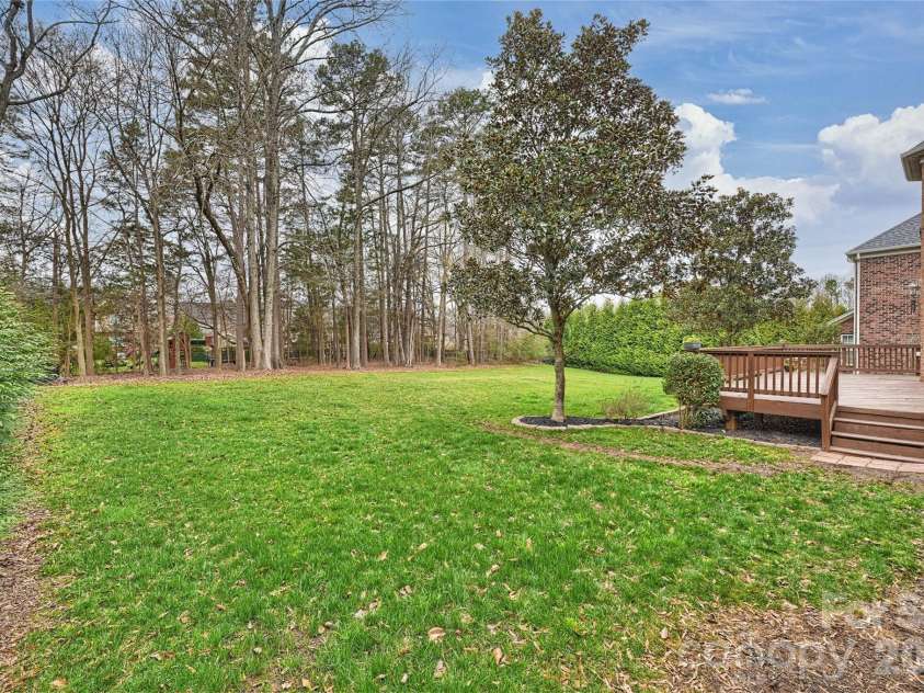 410 Deer Brush Lane, Waxhaw, NC 28173.  MLS# CAR4353567, YatesRealty ID 17592. 