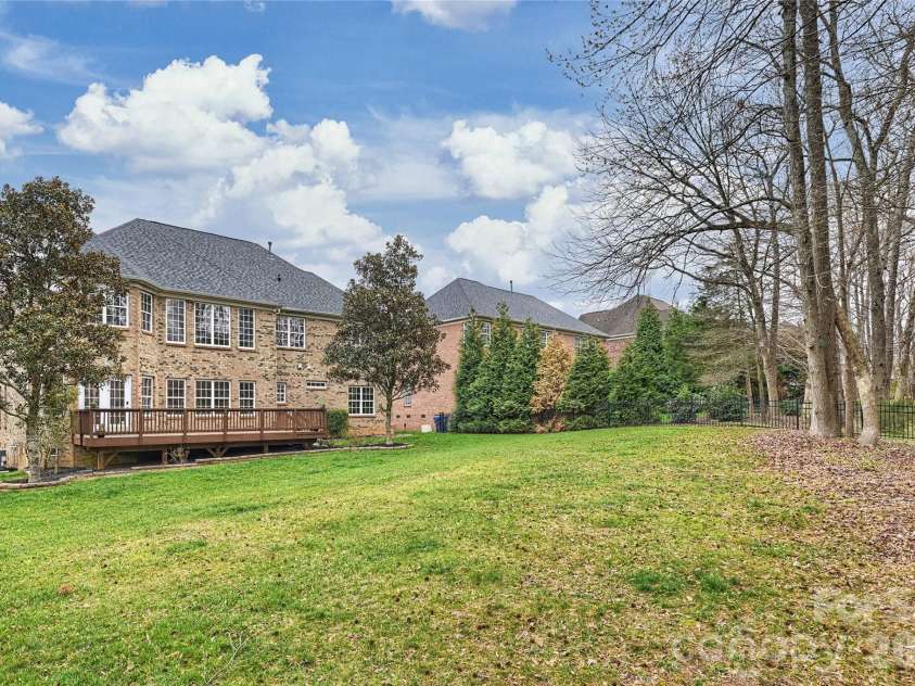 410 Deer Brush Lane, Waxhaw, NC 28173.  MLS# CAR4353567, YatesRealty ID 17592. 