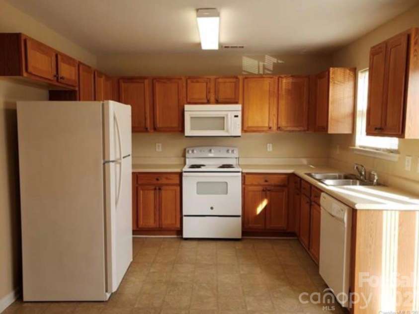 3928 Glory Street, Charlotte, NC 28206.  MLS# CAR4367360, YatesRealty ID 17593. 