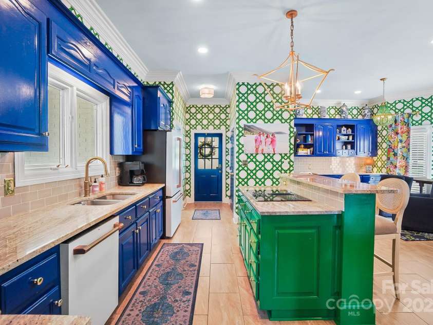 469 Valley Run Drive, Waxhaw, NC 28173.  MLS# CAR4259240, YatesRealty ID 17593. 