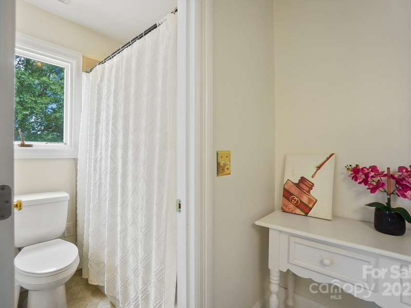 469 Valley Run Drive, Waxhaw, NC 28173.  MLS# CAR4259240, YatesRealty ID 17593. 