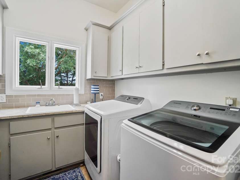 469 Valley Run Drive, Waxhaw, NC 28173.  MLS# CAR4259240, YatesRealty ID 17593. 