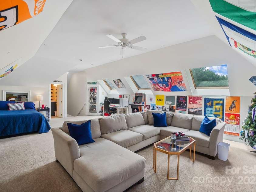 469 Valley Run Drive, Waxhaw, NC 28173.  MLS# CAR4259240, YatesRealty ID 17593. 