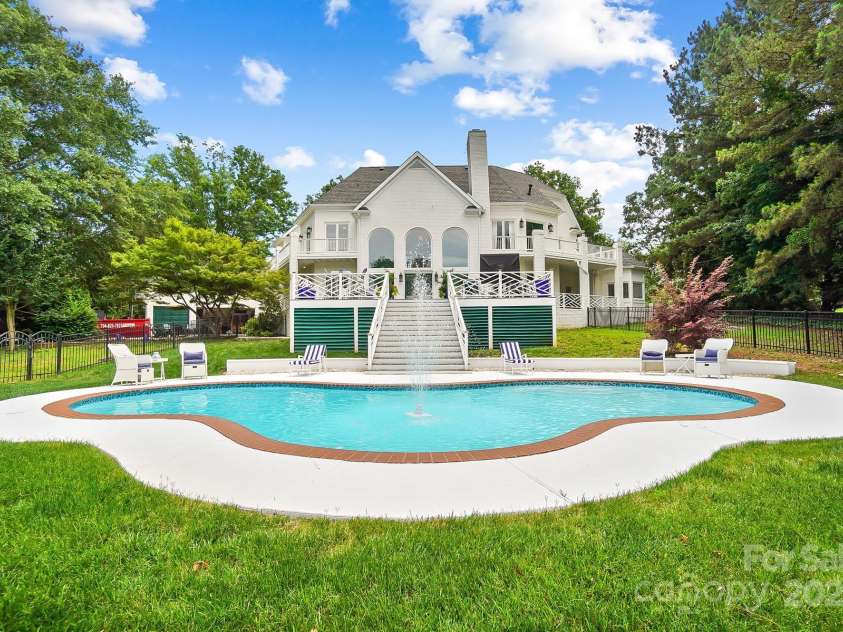 469 Valley Run Drive, Waxhaw, NC 28173.  MLS# CAR4259240, YatesRealty ID 17593. 