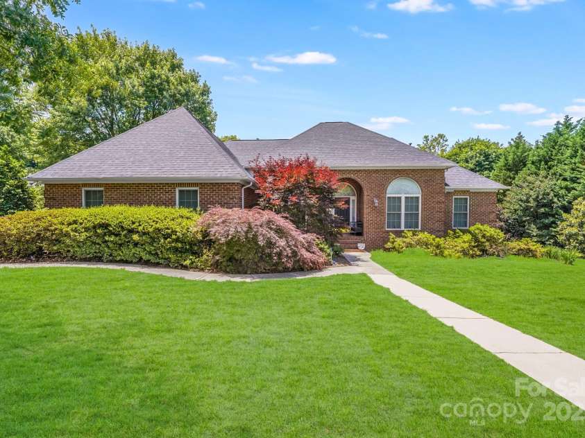 1337 Braeburn Road, Concord, NC 28027.  MLS# CAR4256587, YatesRealty ID 17594. 